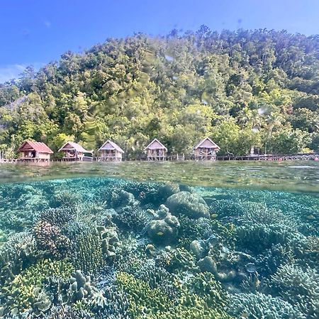 Terimakasih Homestay Pulau Mansuar Exteriér fotografie