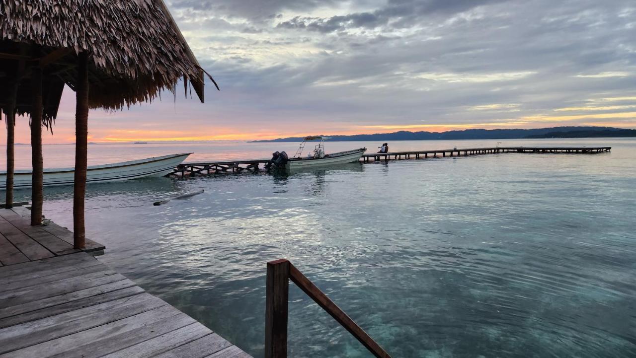 Terimakasih Homestay Pulau Mansuar Exteriér fotografie