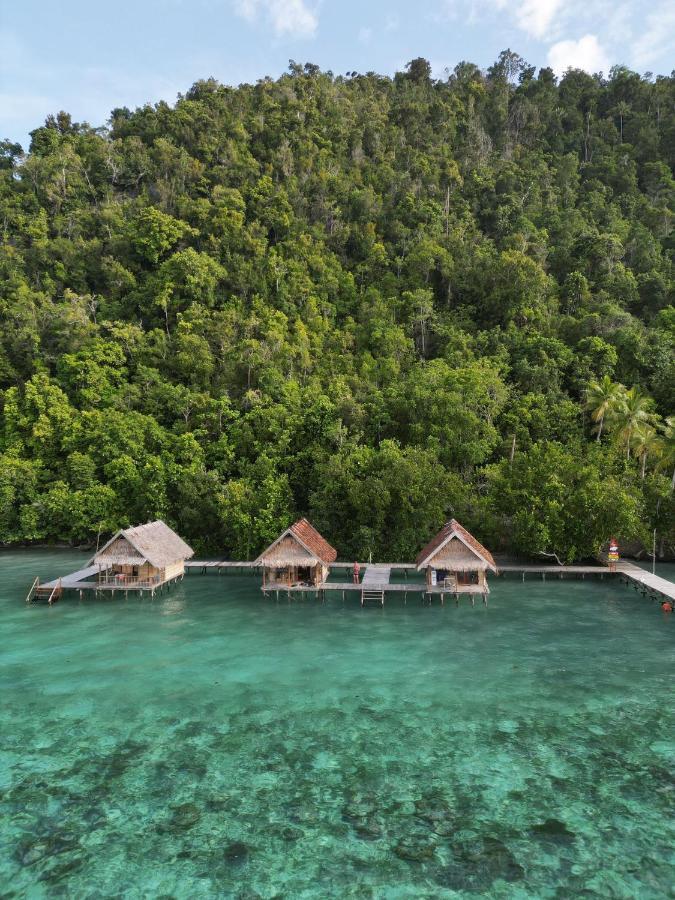 Terimakasih Homestay Pulau Mansuar Exteriér fotografie