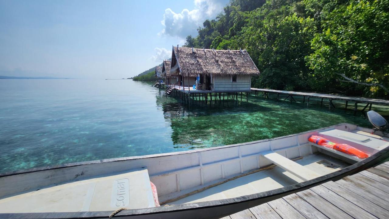 Terimakasih Homestay Pulau Mansuar Exteriér fotografie