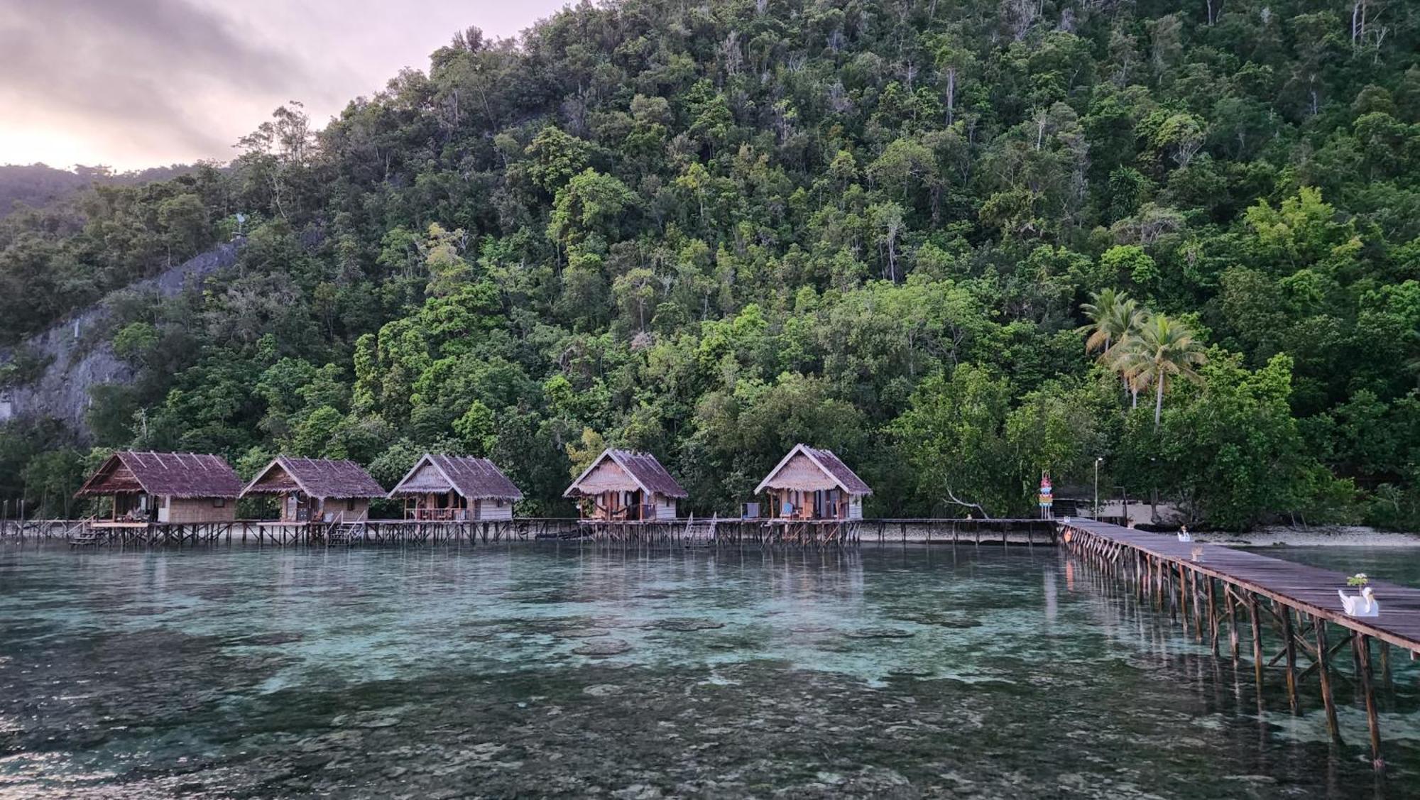 Terimakasih Homestay Pulau Mansuar Exteriér fotografie