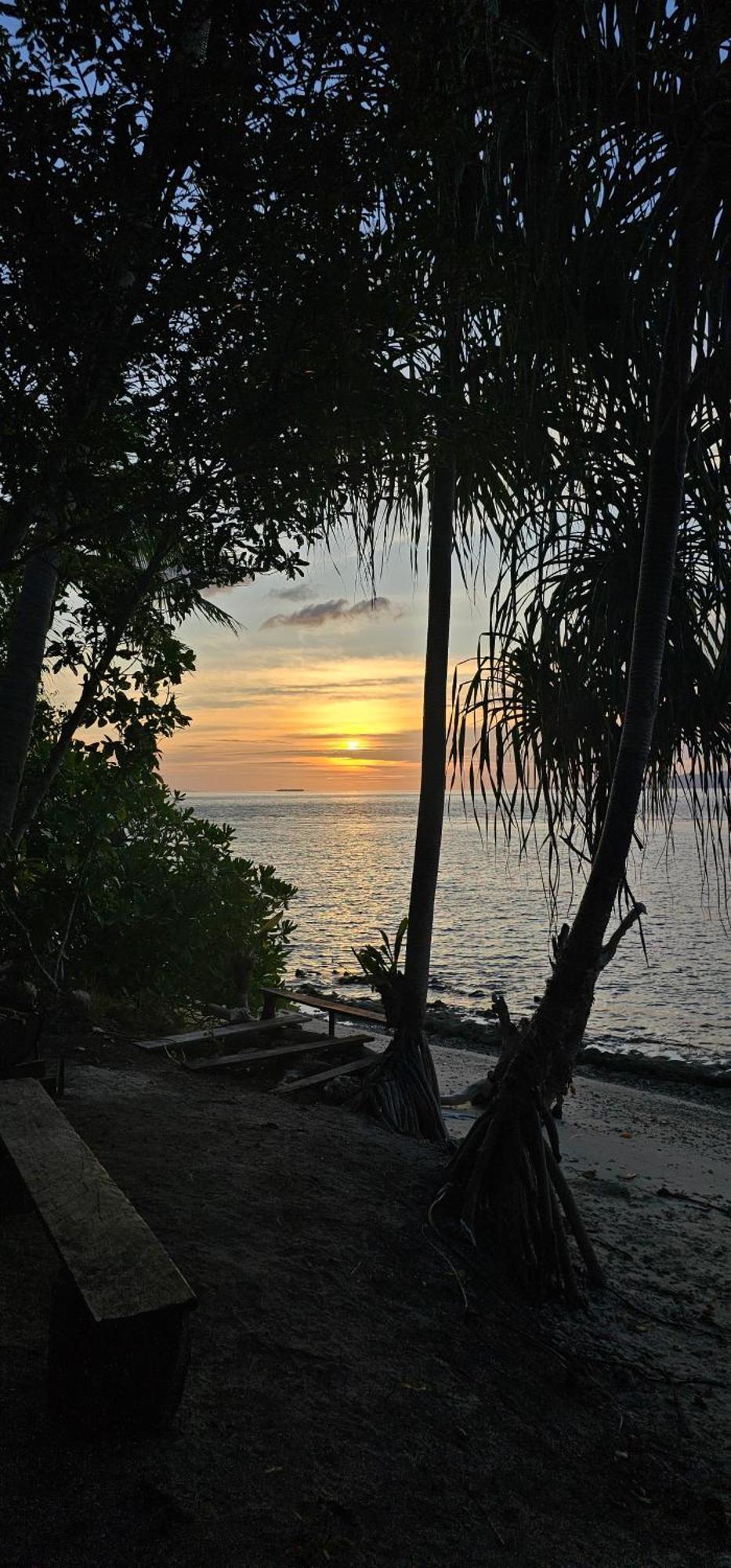 Terimakasih Homestay Pulau Mansuar Exteriér fotografie